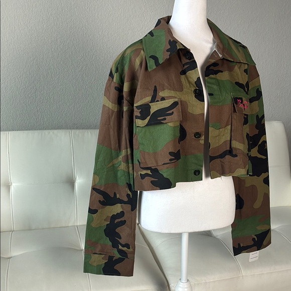 Country Gurl Camouflage Cropped Jacket - Picture 4 of 10